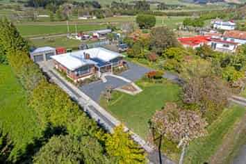 95/97 Main Road, Clinton and Surrounds