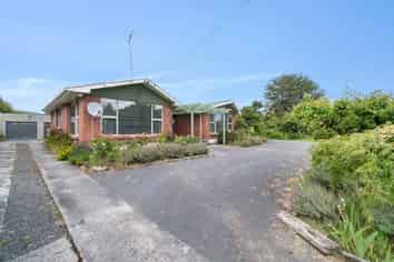 95/97 Main Road, Clinton and Surrounds