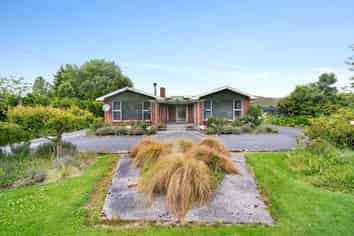 95/97 Main Road, Clinton and Surrounds