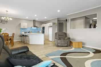 15 Astor Place, Welcome Bay