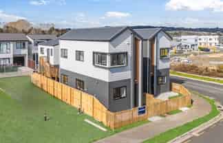 16  Whare Kauri Road, Papakura