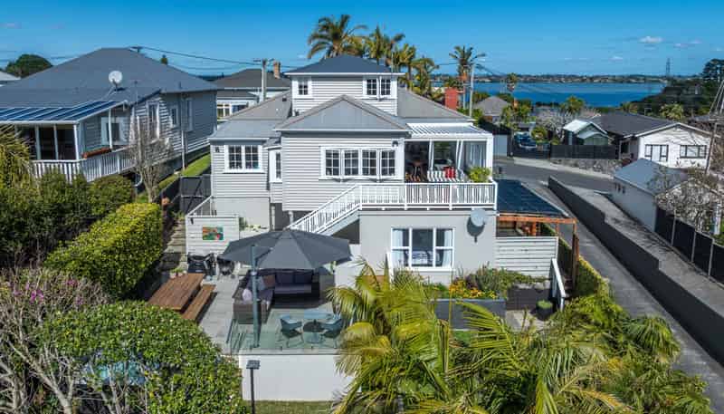 10 Jackson Street, Onehunga