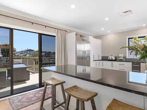 32 Briarley Street, Avenues