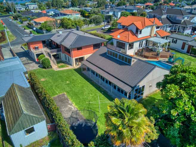32 Briarley Street, Avenues