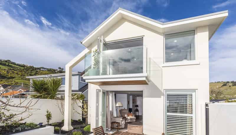 228 Main Road, Redcliffs