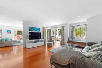 15 Whale Cove, Red Beach
