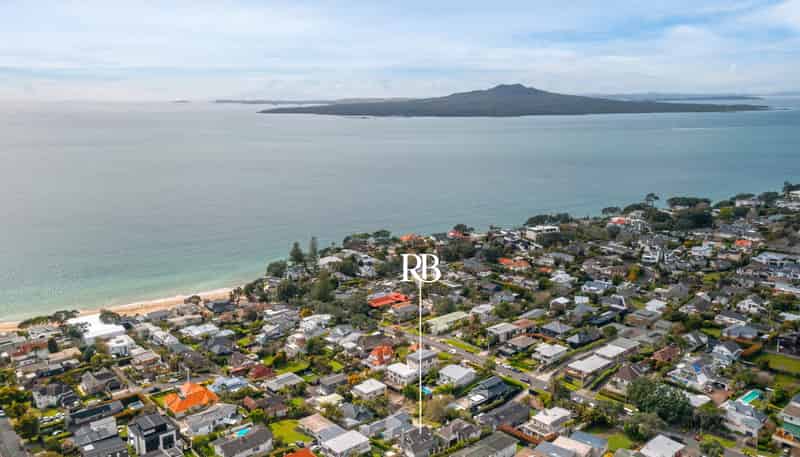 8 Brown Street, Hauraki