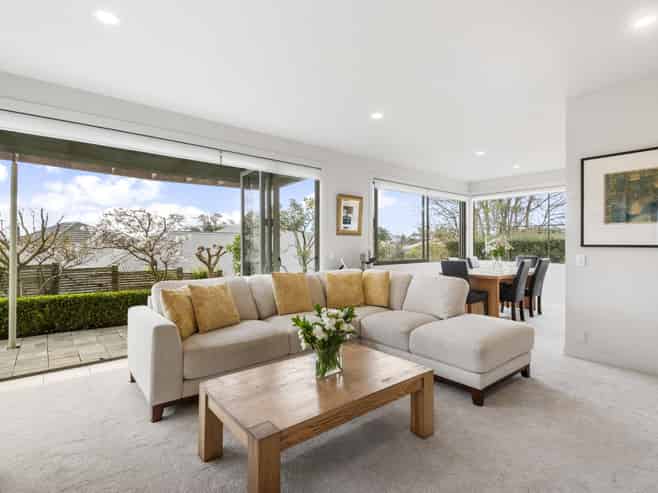8 Brown Street, Hauraki