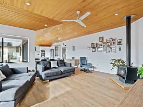 44 Bermuda Place, One Tree Point