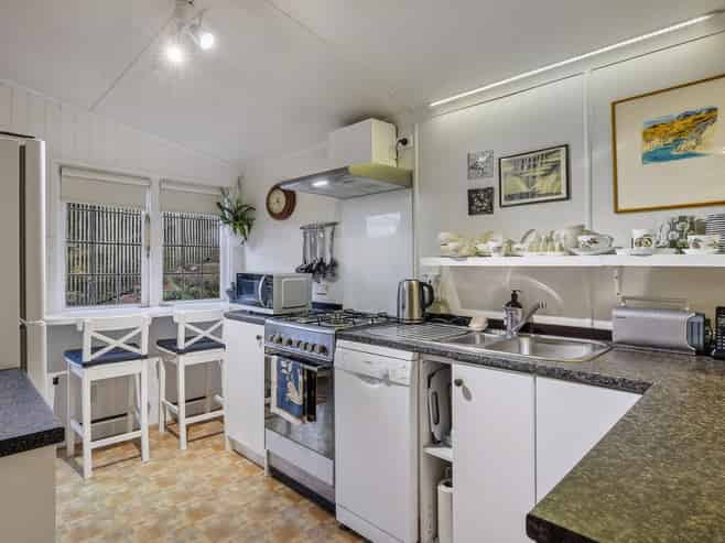 2 Bacon Street, Broad Bay