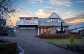 15 Marlowe Drive, Cambridge