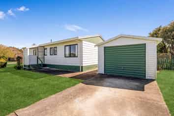 2 Walton Place, Ngatea