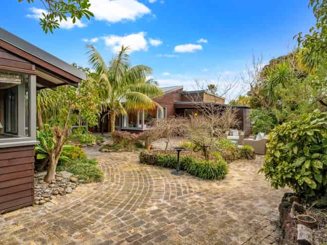 12 The Anchorage, Sunnyhills