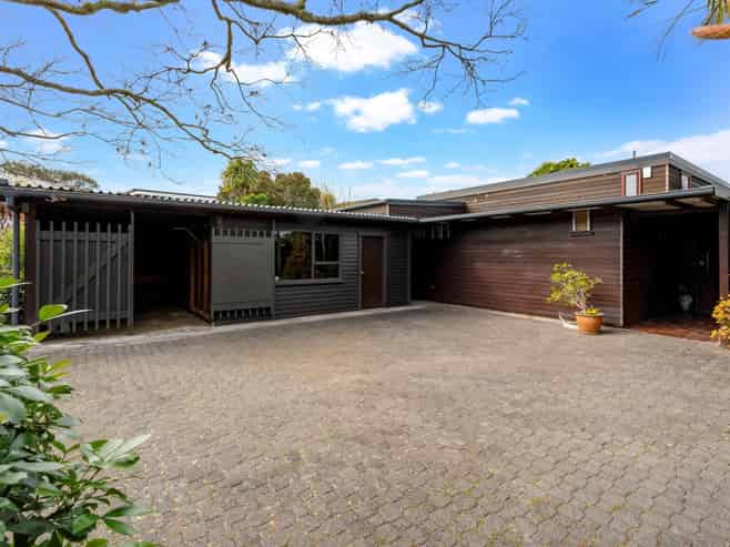 12 The Anchorage, Sunnyhills