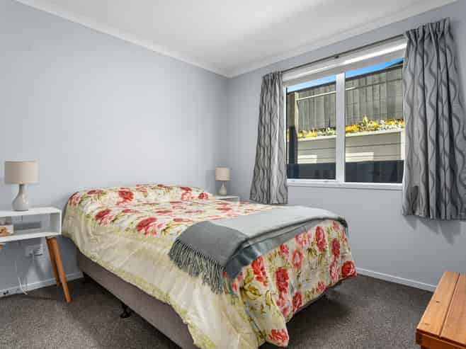 33 Omega Place, Coastlands