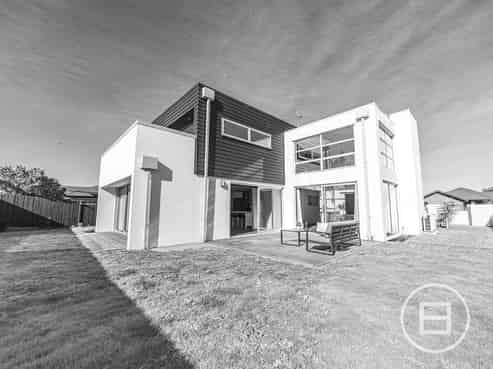 12 Reka Street, Parklands