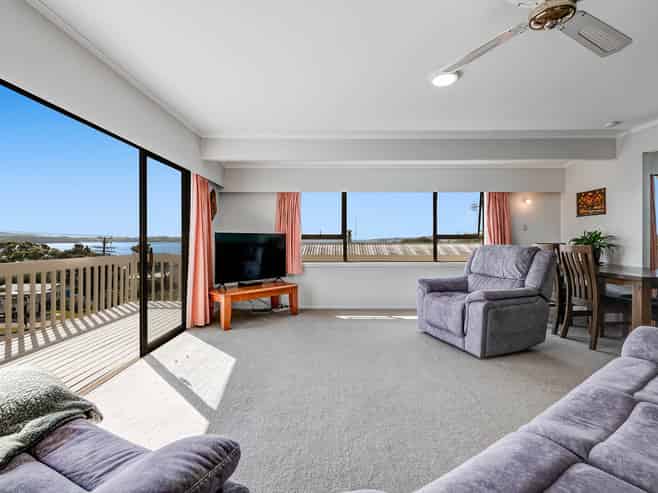 22 Alexander Road, Algies Bay