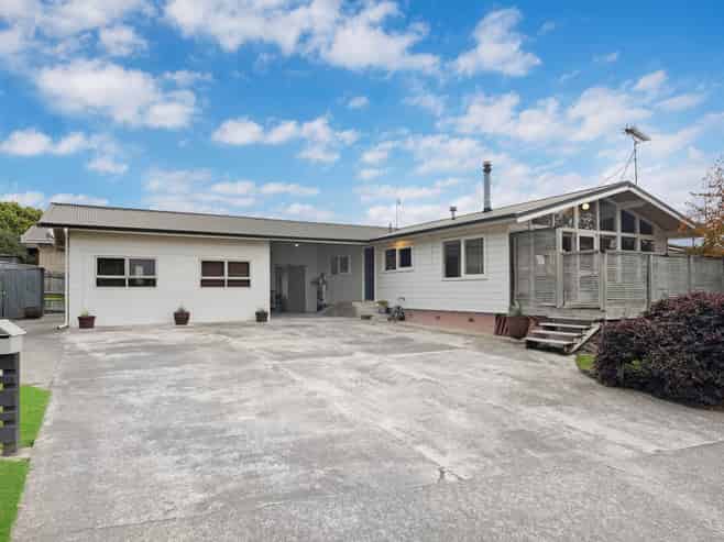 14 Churchill Street, Pukekohe