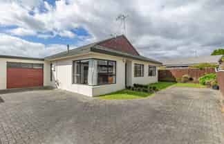 174B Bartholomew Road, Levin