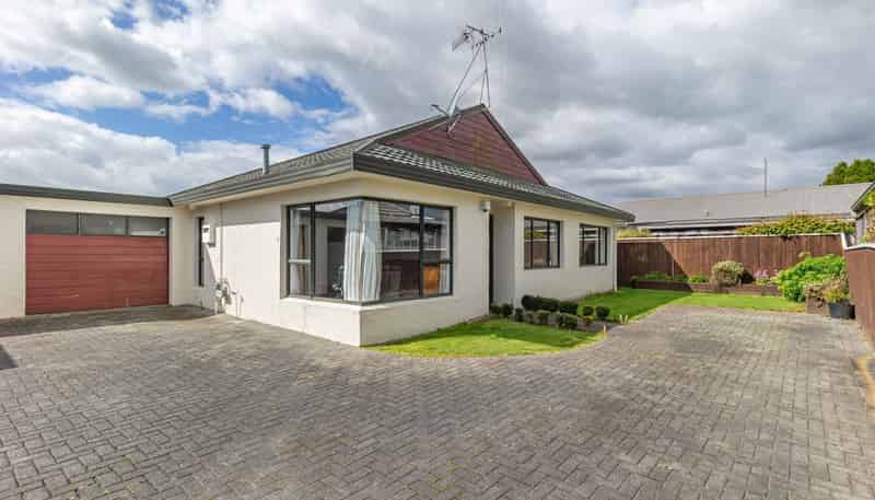 174B Bartholomew Road, Levin