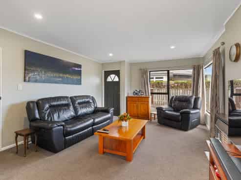 174B Bartholomew Road, Levin