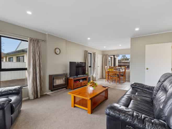 174B Bartholomew Road, Levin