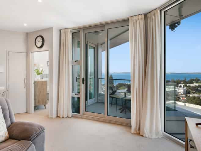 1111/11 Tamariki Avenue, Orewa