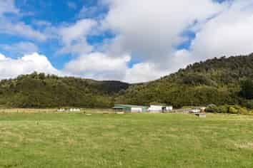 1084 Nikau Road, Mokihinui