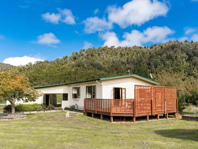 1084 Nikau Road, SH67, Mokihinui