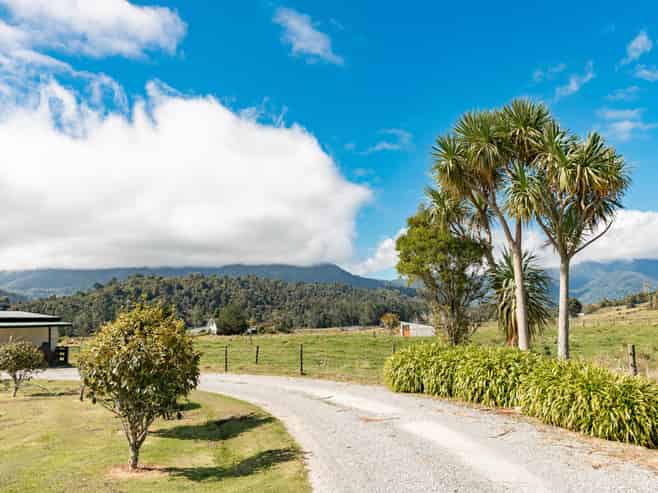 1084 Nikau Road, SH67, Mokihinui