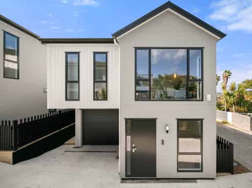 34A Ian Sage Avenue, Torbay