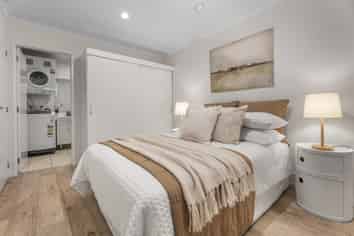 A516/176 Broadway, Newmarket