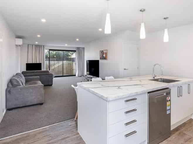 4/38 Wildberry Street, Woolston
