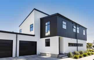 2/38 Wildberry Street, Woolston