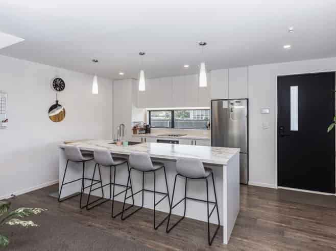 2/38 Wildberry Street, Woolston
