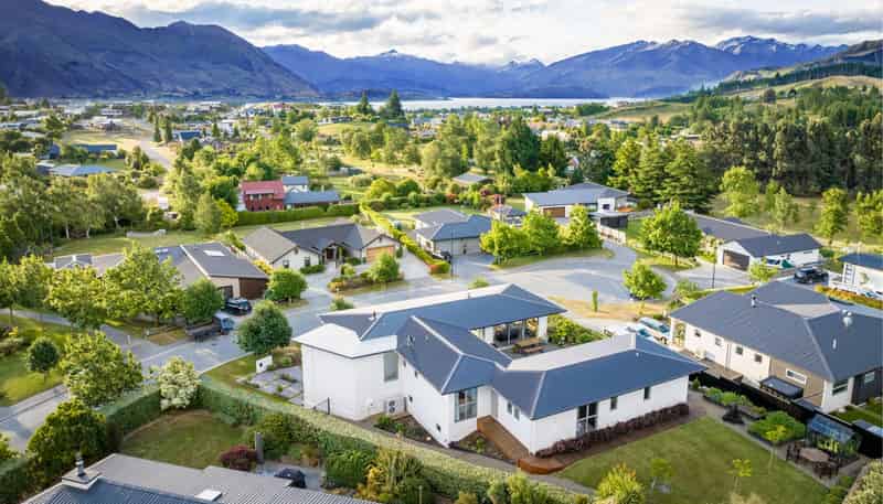 10 Bevan Place, Wanaka