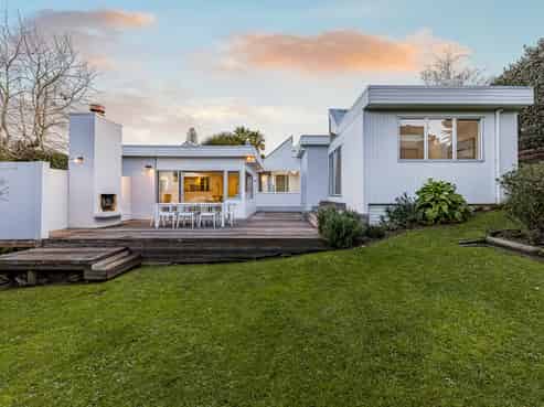 16 Prestige Place, Castor Bay