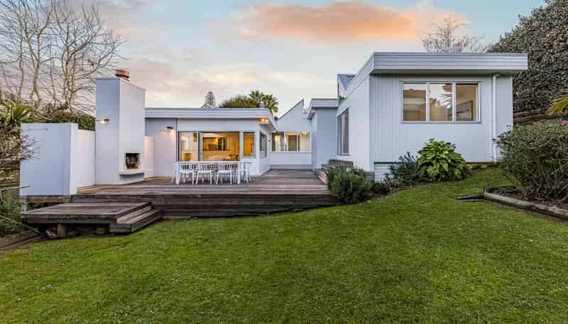 16 Prestige Place, Castor Bay