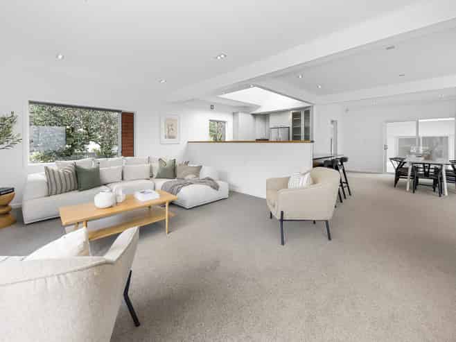 16 Prestige Place, Castor Bay