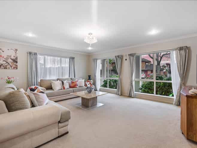 18 Tollana Road, Te Atatu Peninsula