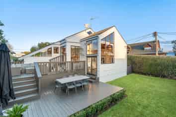 28a Gladstone Road, Northcote