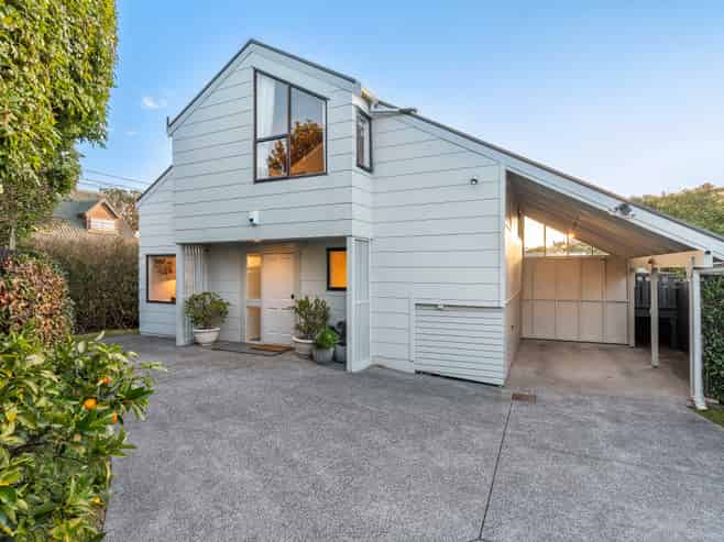 28a Gladstone Road, Northcote
