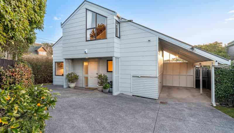 28a Gladstone Road, Northcote