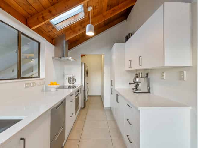 28a Gladstone Road, Northcote