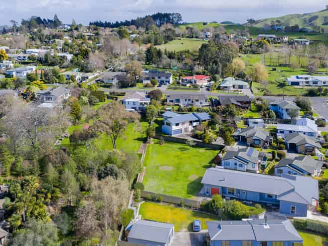 12 Abbot Avenue, Waipawa