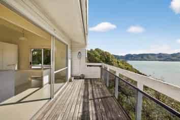 292 Marine Drive, Diamond Harbour