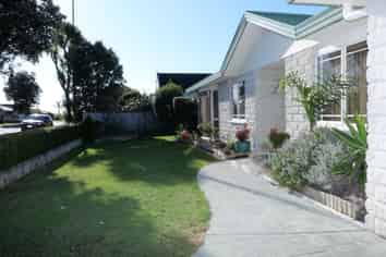 69 Guildford Dr, Paraparaumu