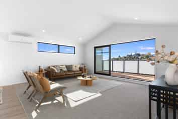 3B Upland Street, Brookfield