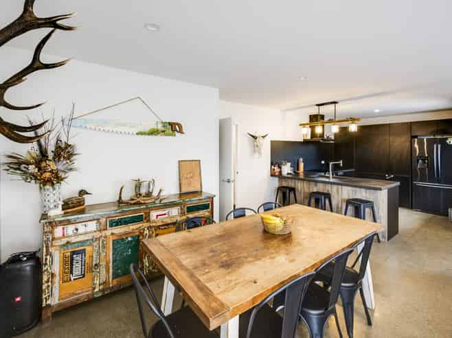 733 Ngaio Street, Mahora
