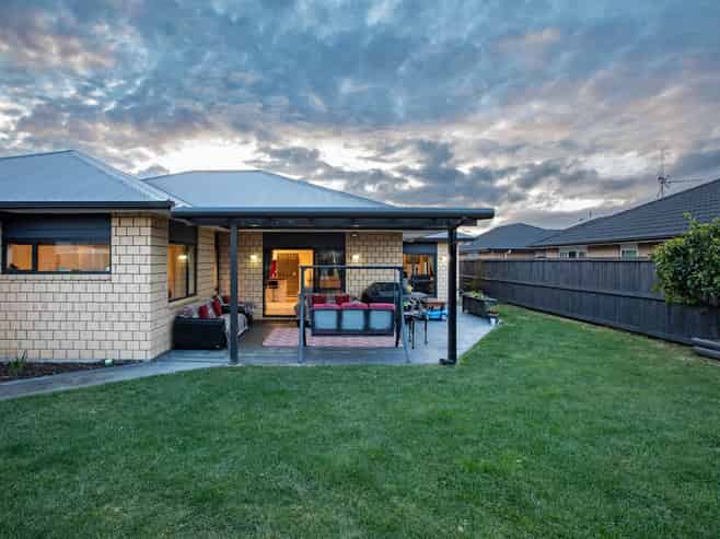 9 Aquila Crescent, Rototuna North